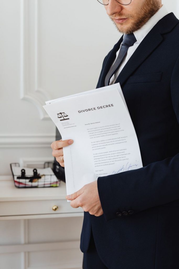 contrat lisible document juridique France